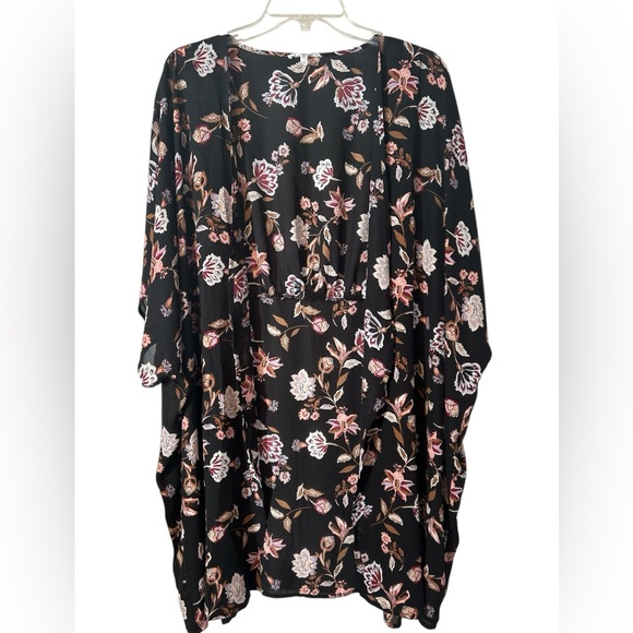 Maurices Tops - Lightweight Maurice’s semisheer overpiece\kimono, size L/XL